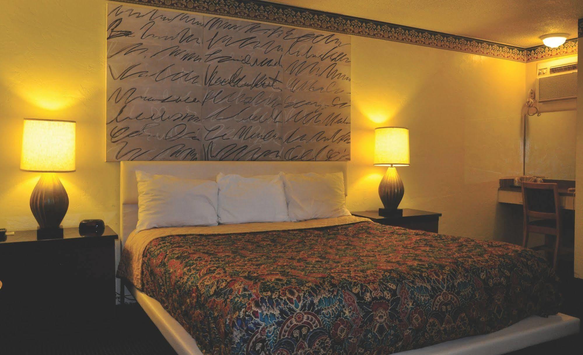 Travelers Inn Manteca Zewnętrze zdjęcie