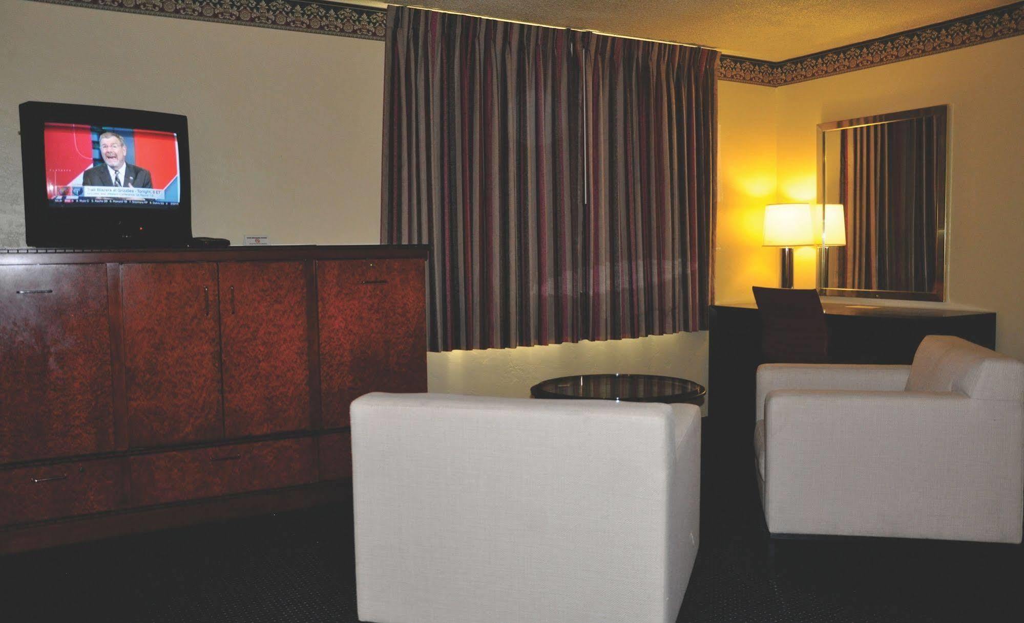 Travelers Inn Manteca Zewnętrze zdjęcie