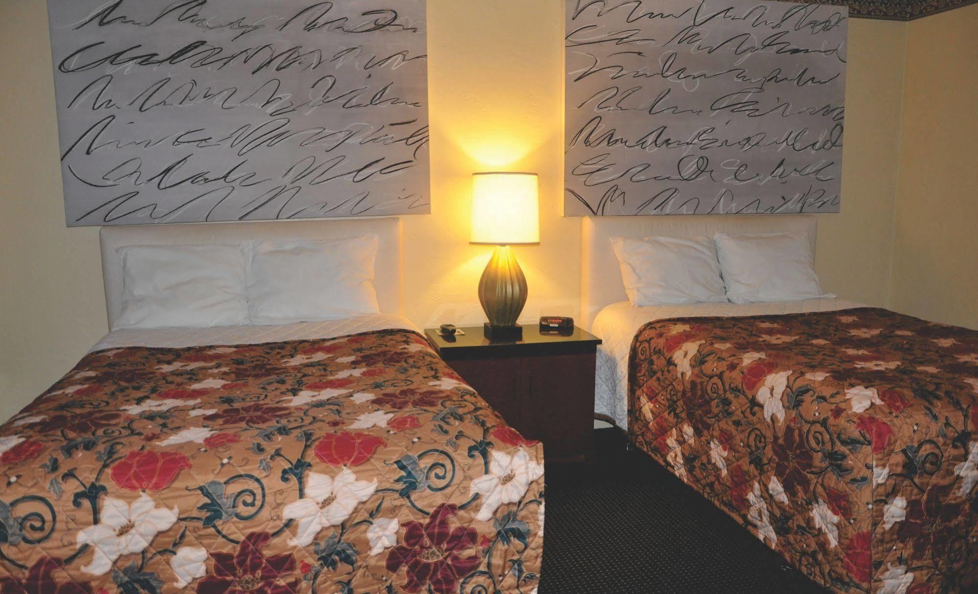 Travelers Inn Manteca Zewnętrze zdjęcie